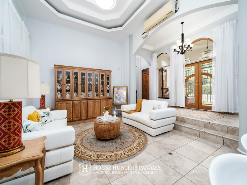 David, Chiriqui, Panama,3 Bedrooms,3 Bathrooms,Homes,For Sale