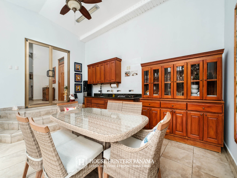 David, Chiriqui, Panama,3 Bedrooms,3 Bathrooms,Homes,For Sale