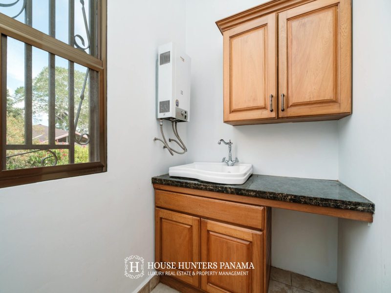 David, Chiriqui, Panama,3 Bedrooms,3 Bathrooms,Homes,For Sale